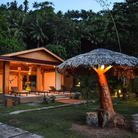 Two Fish Resort Lembeh Bitung ภายนอก รูปภาพ