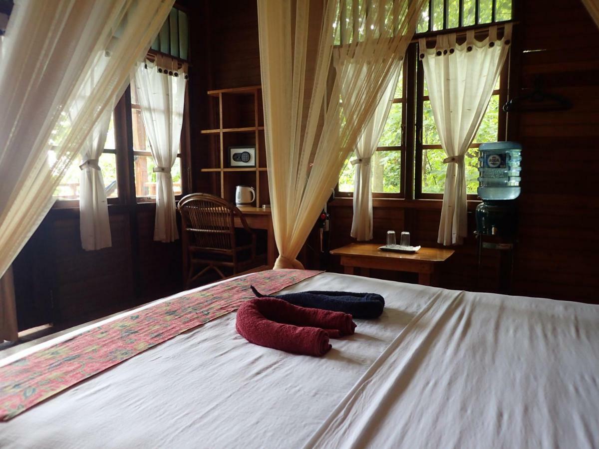 Two Fish Resort Lembeh Bitung ภายนอก รูปภาพ