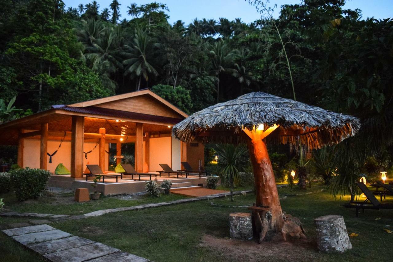 Two Fish Resort Lembeh Bitung ภายนอก รูปภาพ